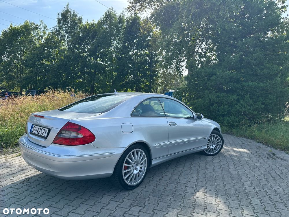 Mercedes-Benz CLK 320 CDI 7G-TRONIC Avantgarde DPF Sport Edition - 3