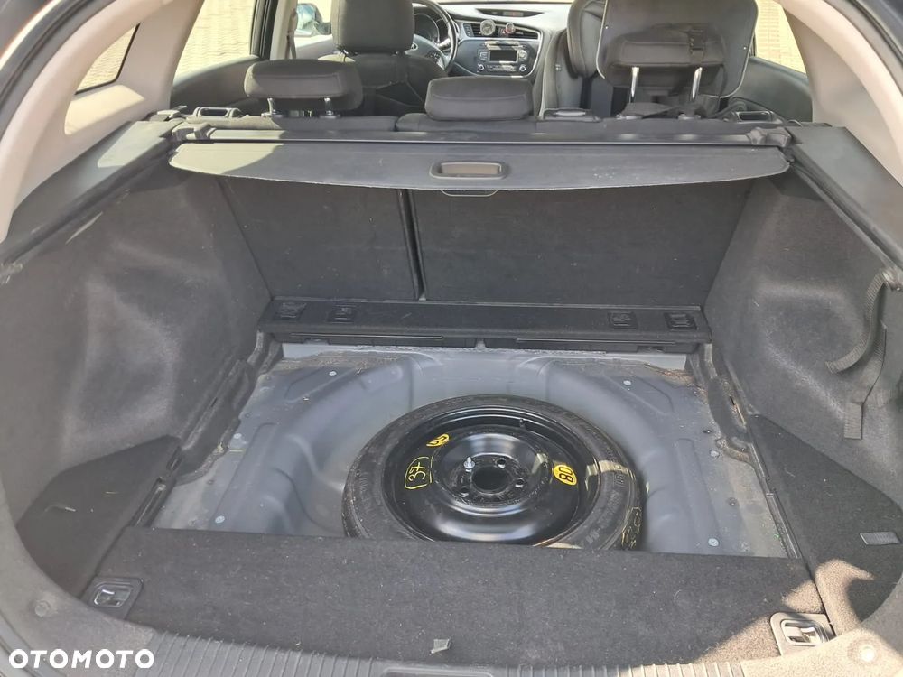 Kia Ceed Cee'd 1.6 CRDi L - 14