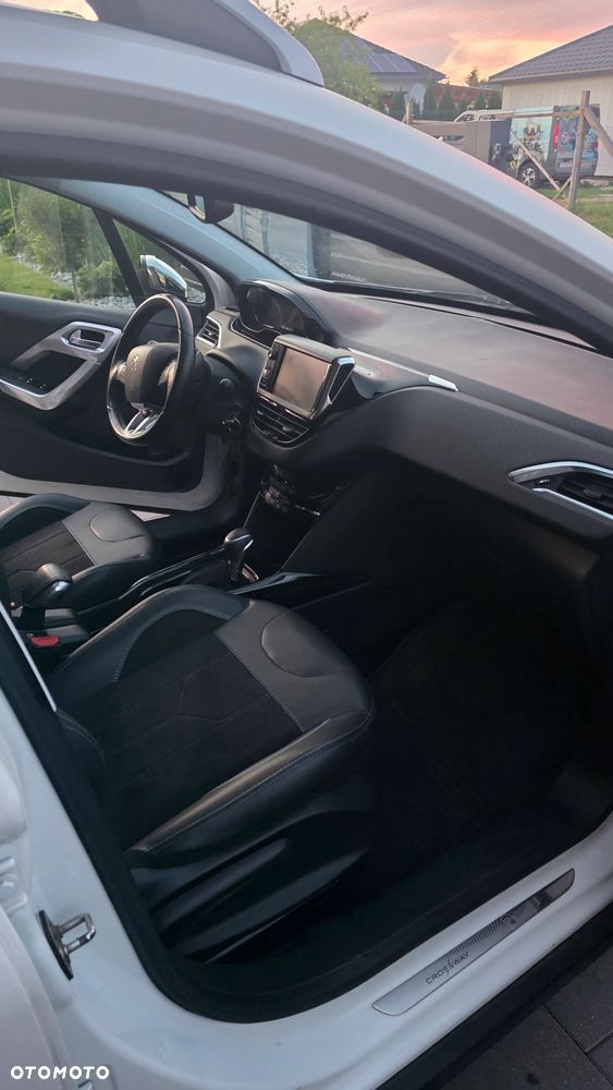 Peugeot 2008 1.2 Pure Tech Crossway S&S EAT6 - 13
