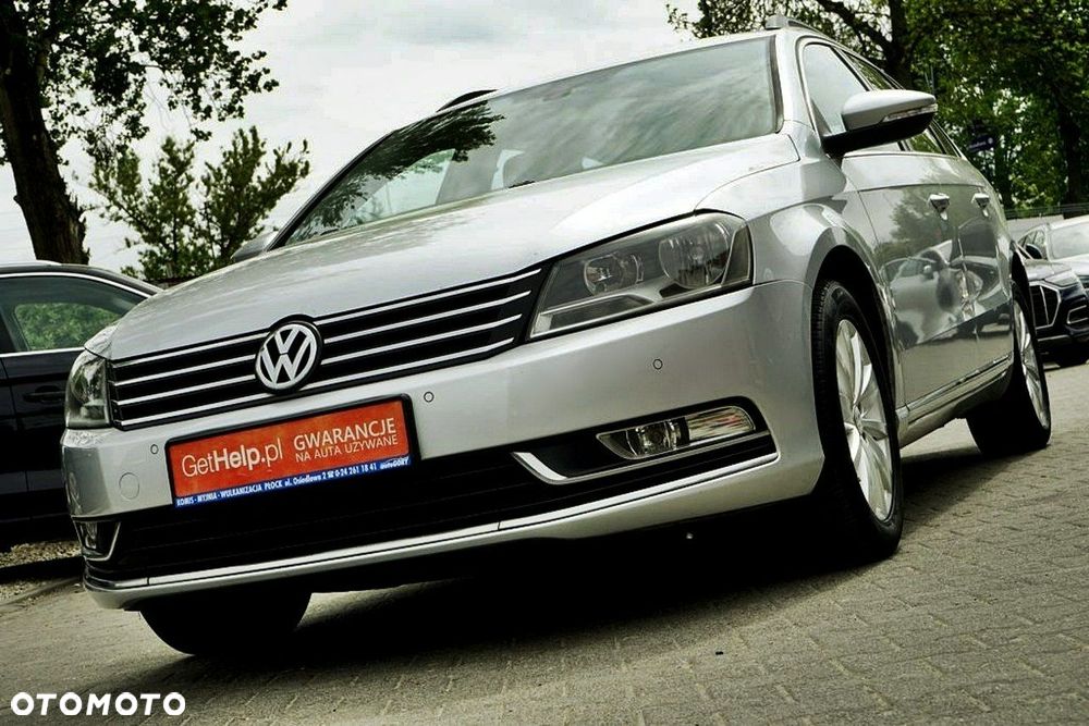 Volkswagen Passat - 1