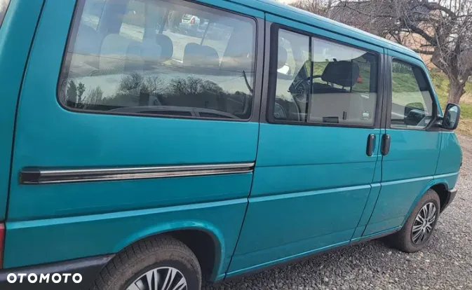 Volkswagen Caravelle - 3