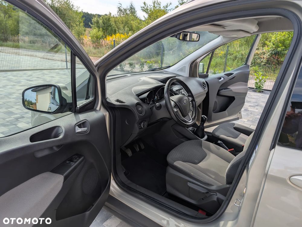 Ford Tourneo Courier 1.5 TDCi Trend - 17