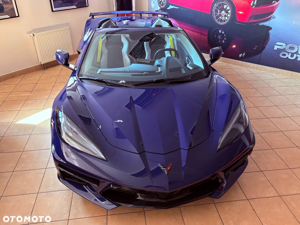 Chevrolet Corvette - 12
