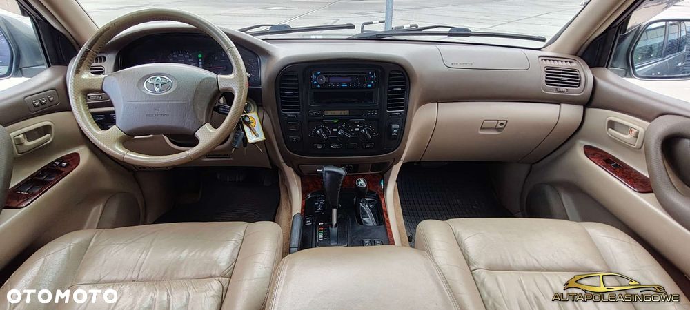 Toyota Land Cruiser - 12