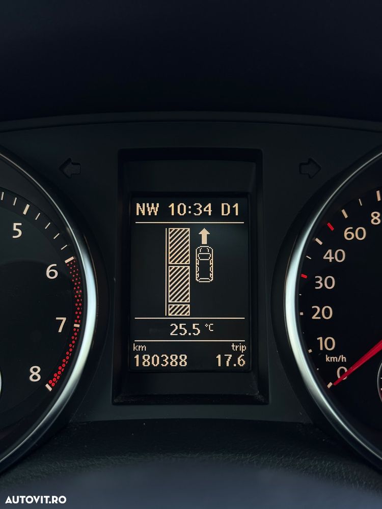 Volkswagen Golf - 30