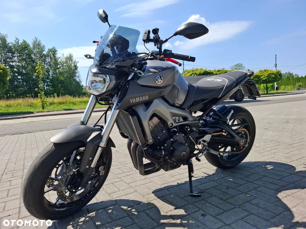 Yamaha MT - 28