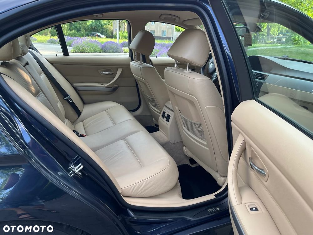 BMW Seria 3 320d - 5