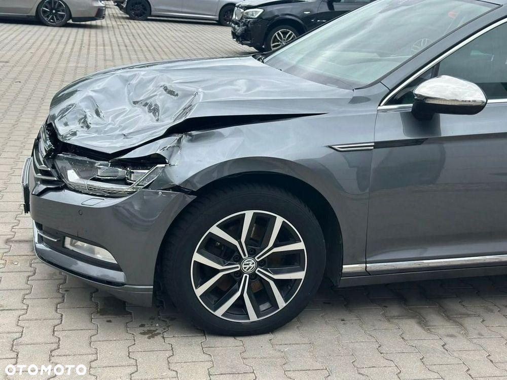 Volkswagen Passat - 4