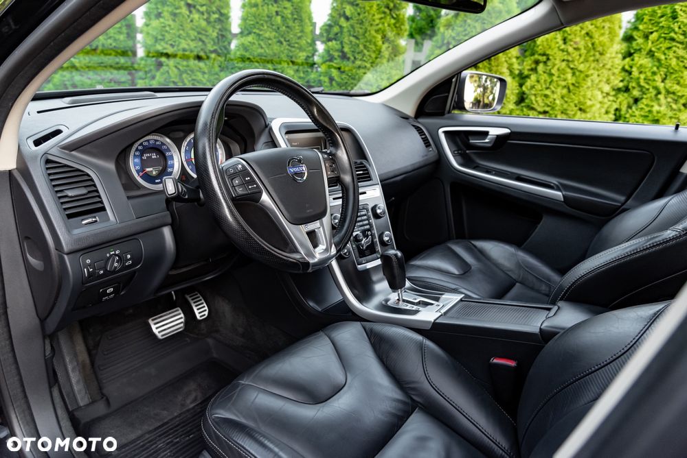 Volvo XC 60 T6 AWD R-Design - 15
