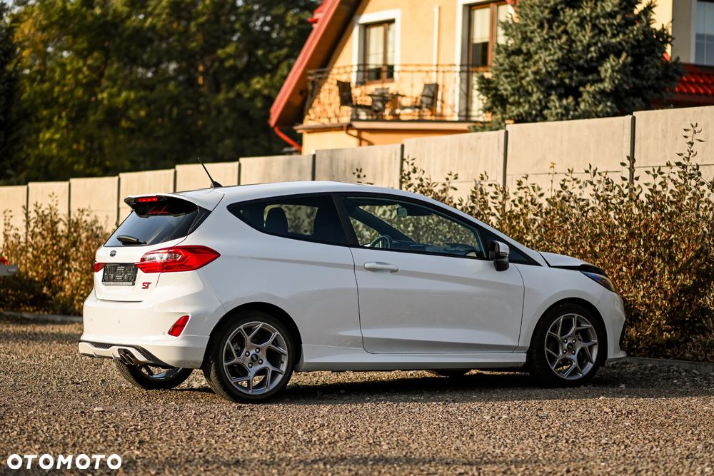 Ford Fiesta 1.5 EcoBoost S&S ST X - 14