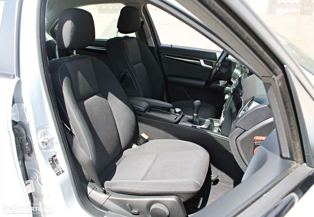 Mercedes-Benz C 220 d — fotografia 14