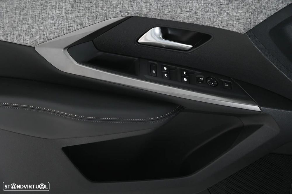 Peugeot 5008 1.2 Hybrid Allure e-DCS6 - 33