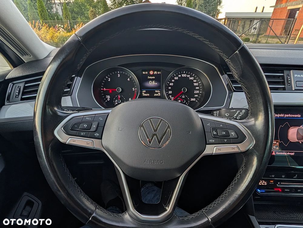 Volkswagen Passat 2.0 TDI SCR DSG - 38