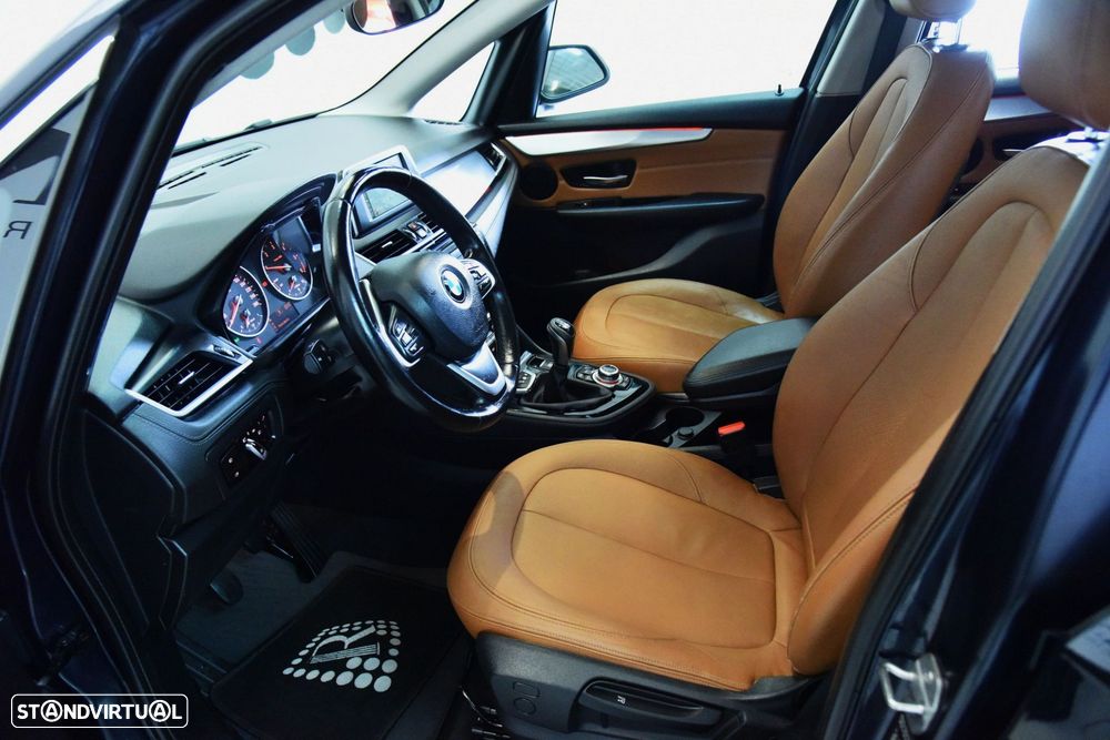 BMW 216 Active Tourer d Line Luxury - 15