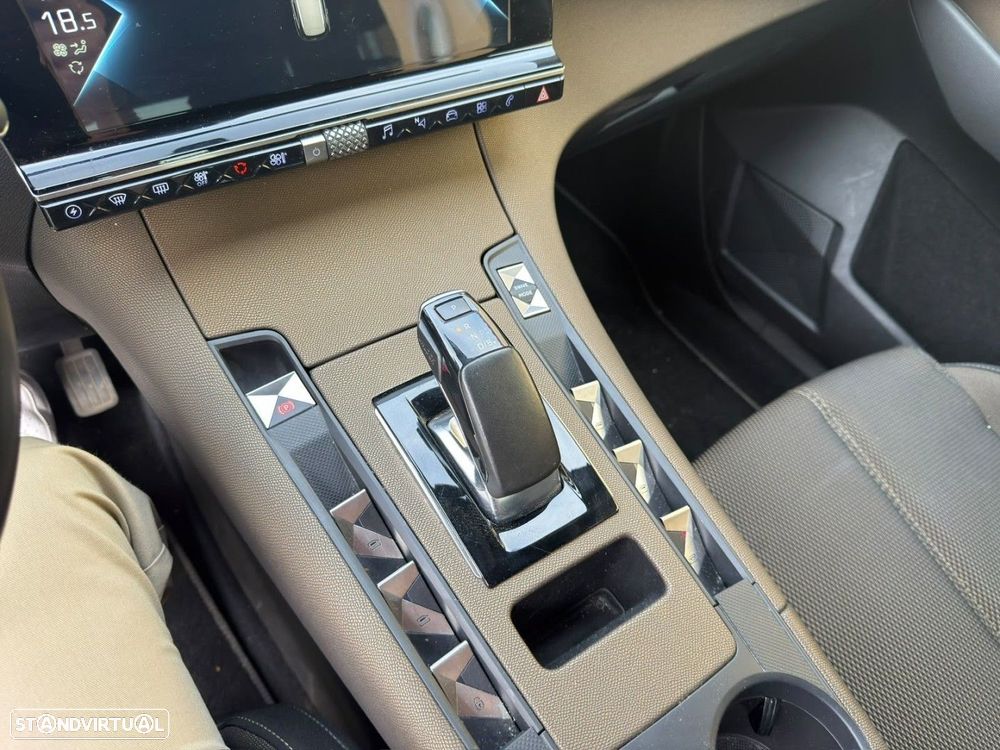 DS 7 Crossback E-Tense Bastille+ EAT8 — fotografia 21