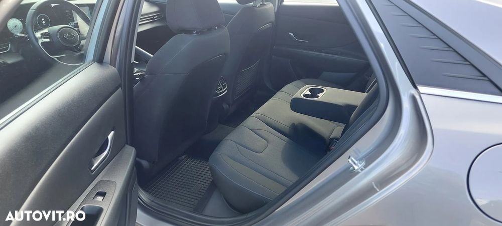 Hyundai Elantra 1.6 l 123 CP CVT Highway - 7