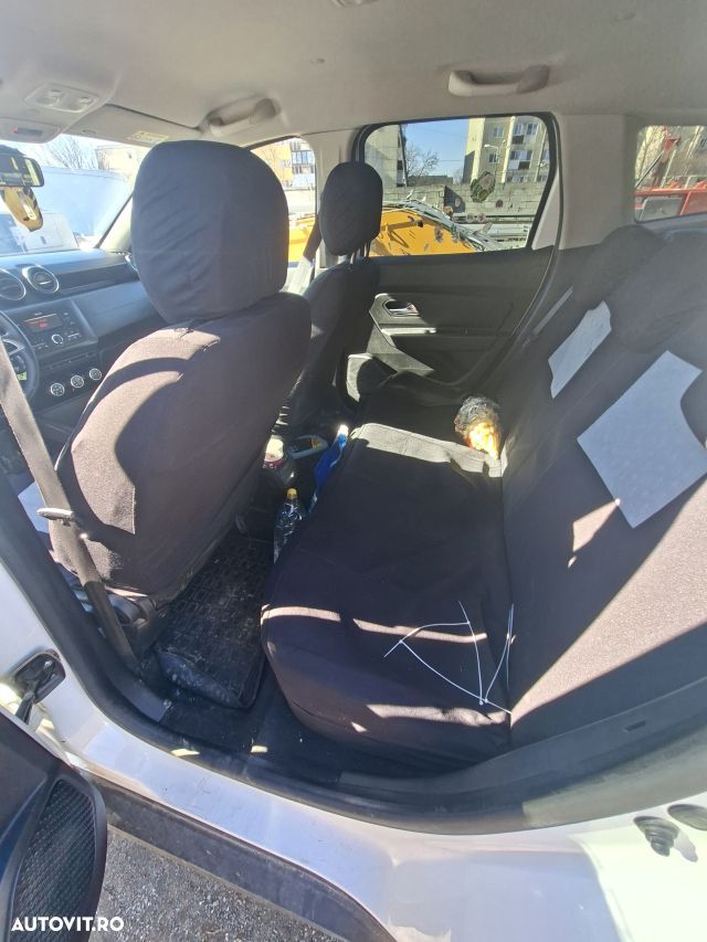 Dacia Duster 1.5 Blue dCi 4WD Comfort - 9