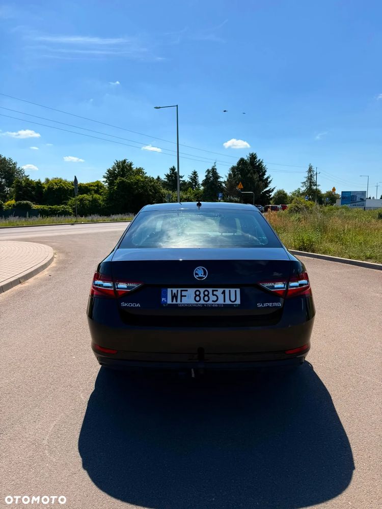 Skoda Superb 2.0 TDI Ambition - 11