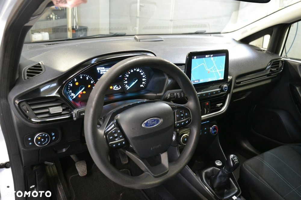 Ford Fiesta - 19