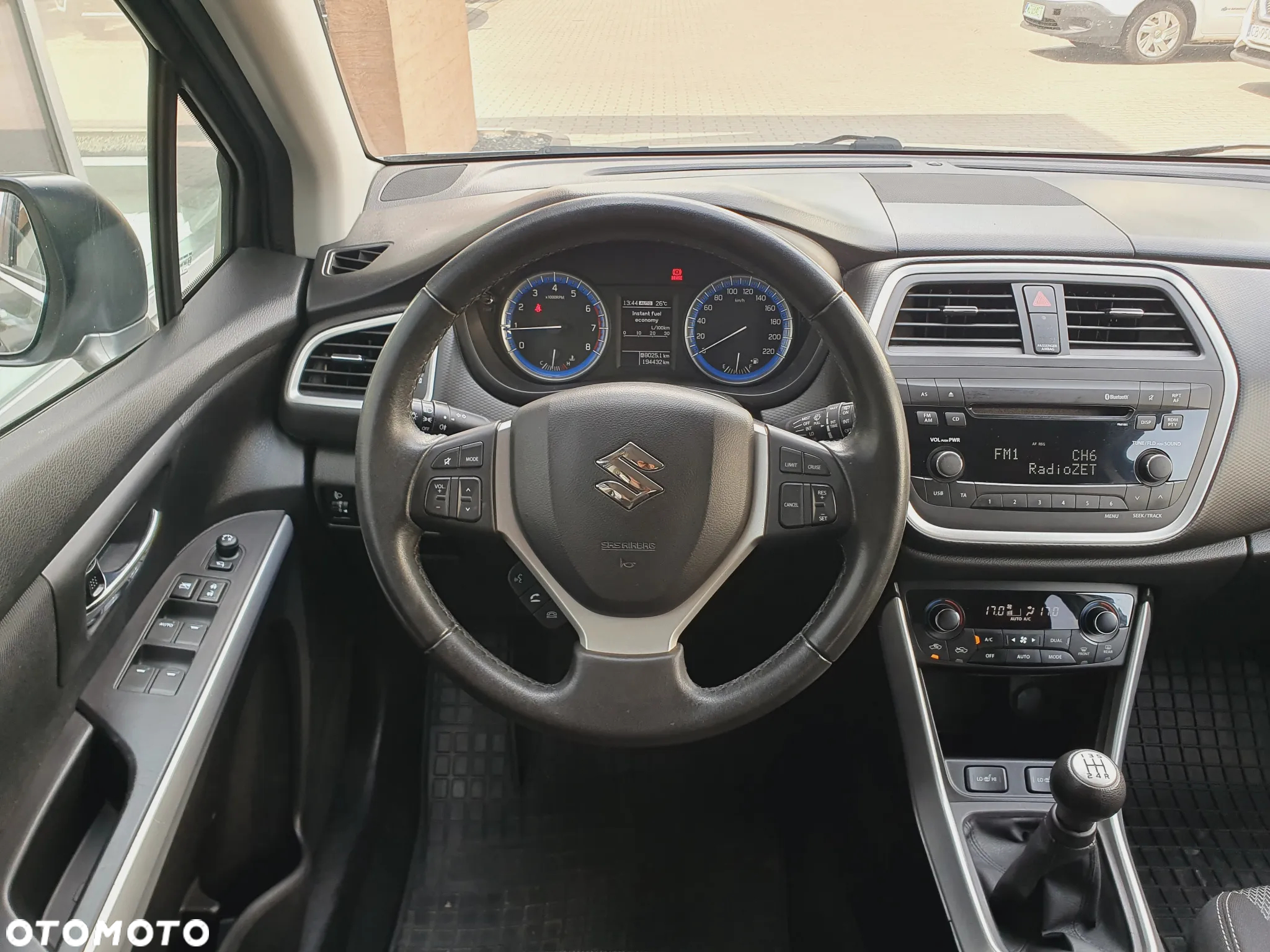 Suzuki SX4 S-Cross 1.6 Premium 4WD - 28