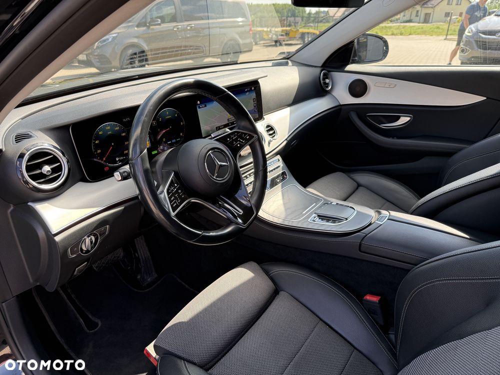 Mercedes-Benz Klasa E 220 d Avantgarde - 17