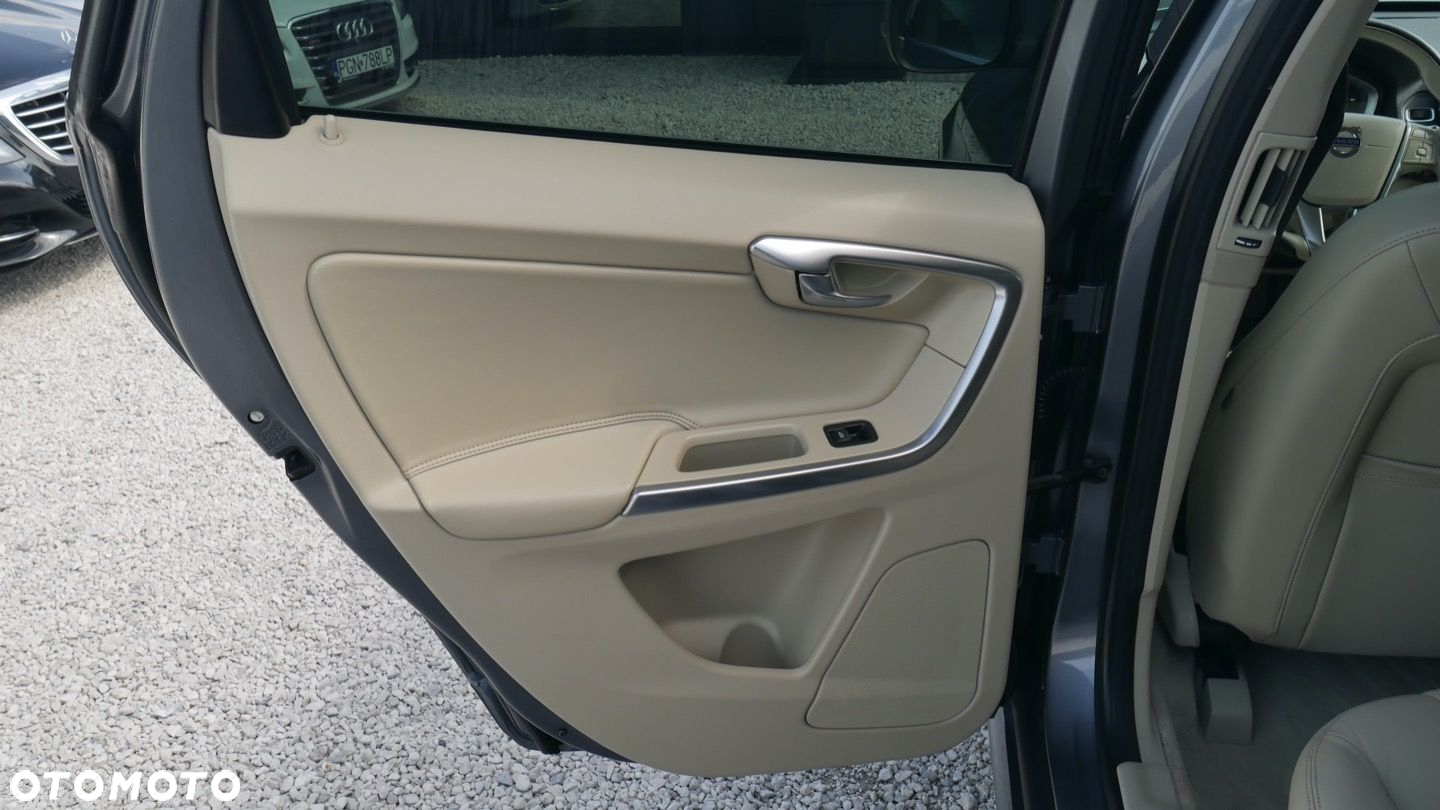 Volvo XC 60 - 14