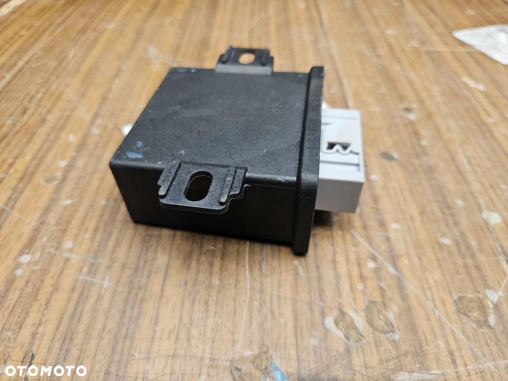 Moduł 8P0907357 C Sterownik Komputer Świateł Xenon Audi A6 C6 A4 B7 A3 8P - 11