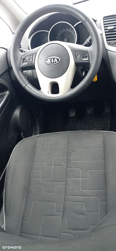 Kia Venga - 13