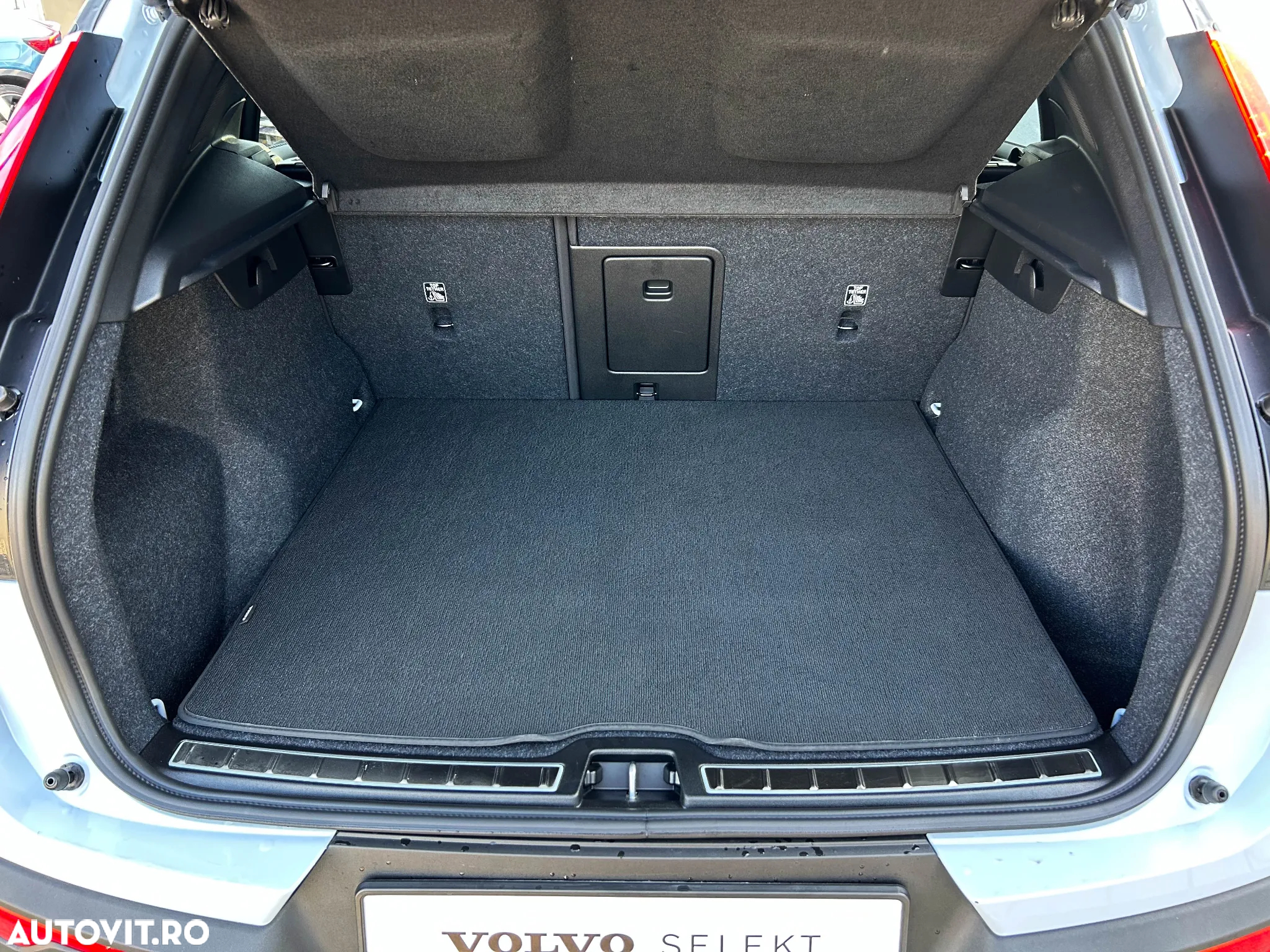 Volvo XC 40 Recharge Twin Motor AWD Ultimate - 10