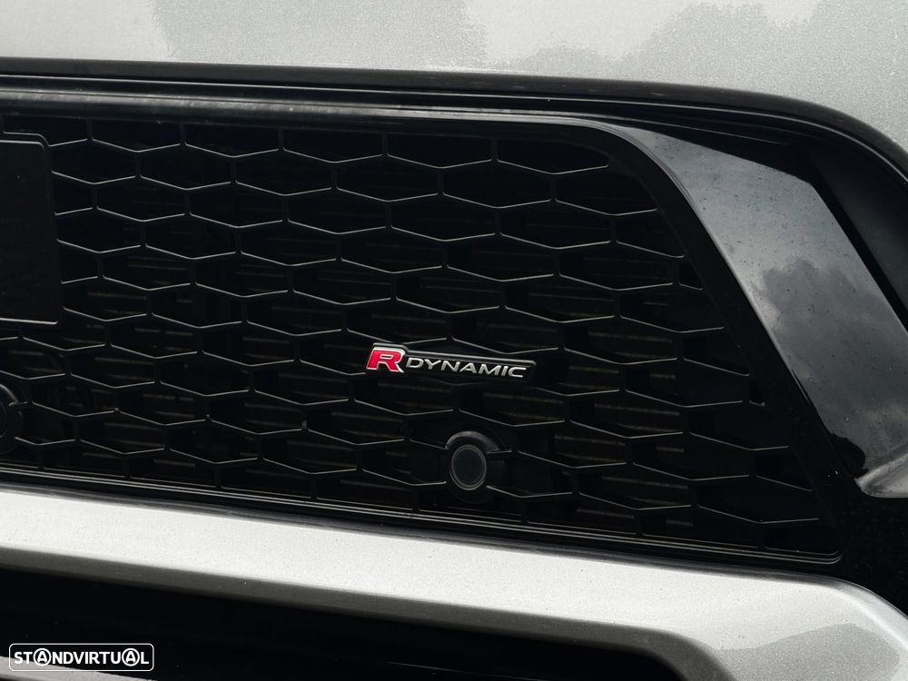 Land Rover Discovery Sport P300e R-Dynamic SE - 7