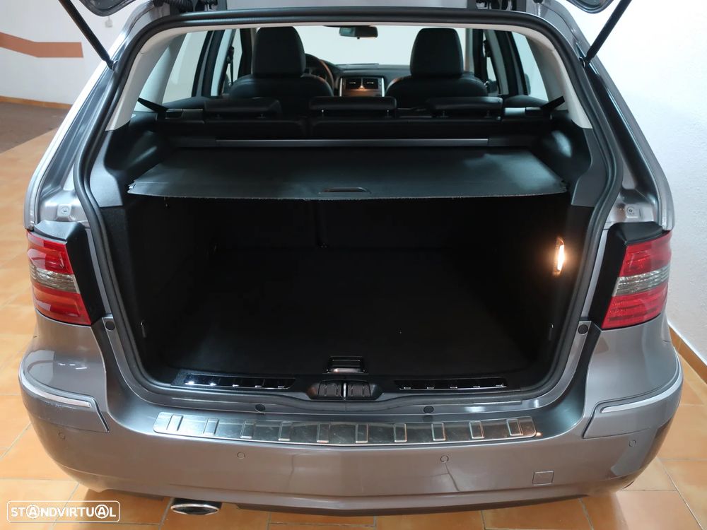 Mercedes-Benz B 200 CDI Autotronic - 11