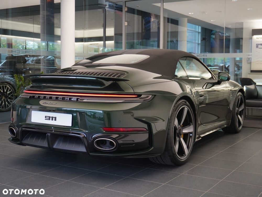 Porsche 911 Turbo S - 16