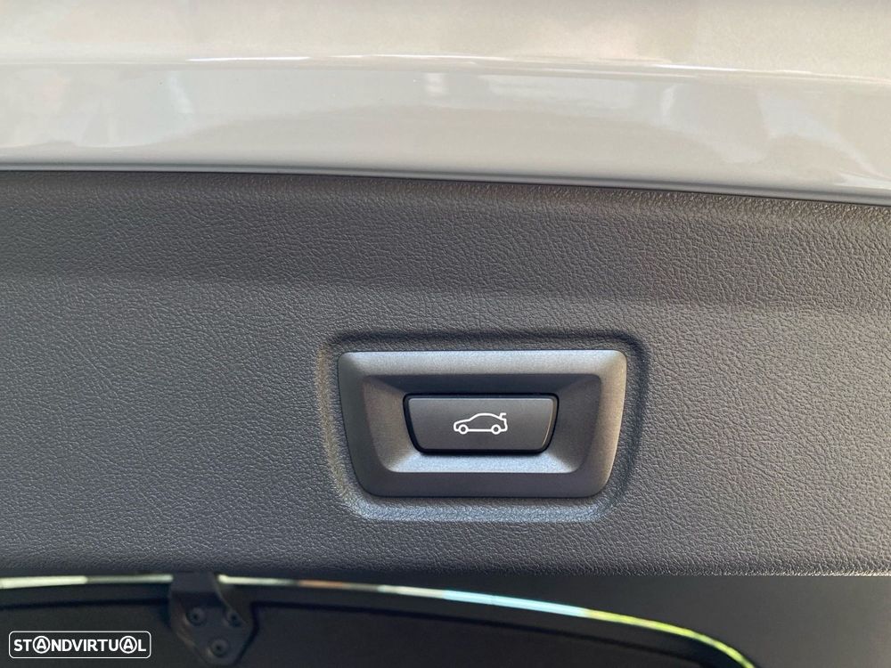 BMW i4 eDrive40 Pack Desportivo M - 19