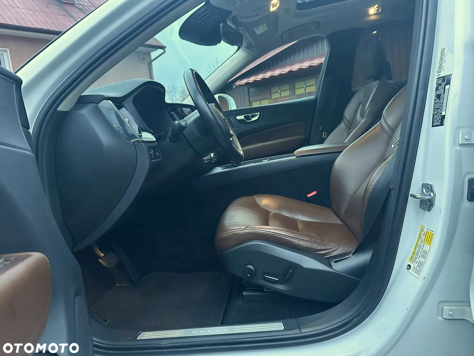 Volvo XC 60 T6 AWD Geartronic Momentum Pro - 12