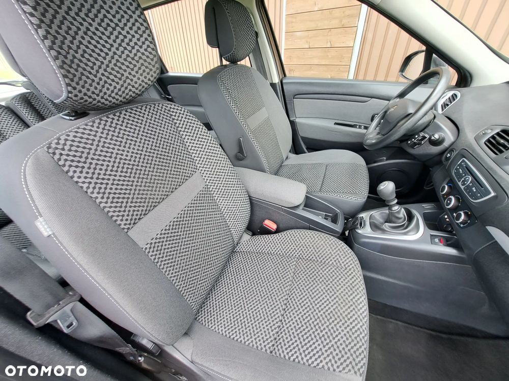 Renault Scenic 1.6 16V Expression - 27