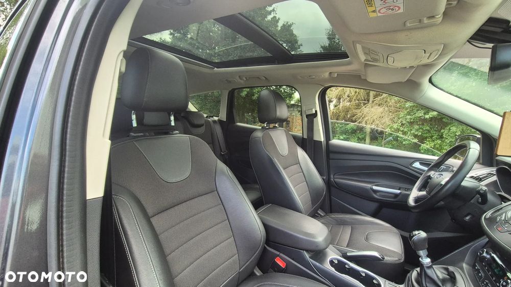 Ford Kuga 2.0 TDCi 2x4 Titanium - 8