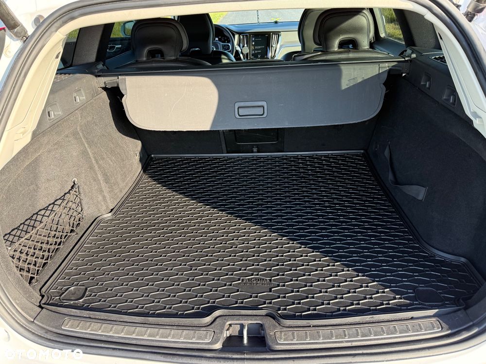 Volvo V60 D3 Momentum Pro - 17