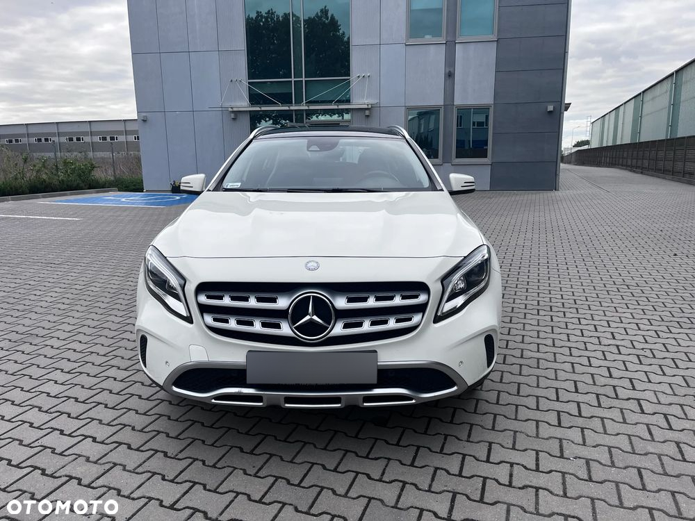 Mercedes-Benz GLA 200 7G-DCT Urban