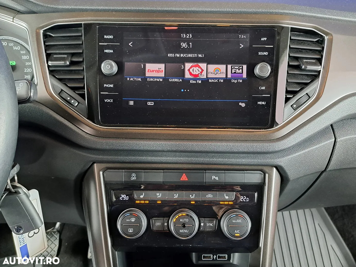 Volkswagen T-ROC - 15