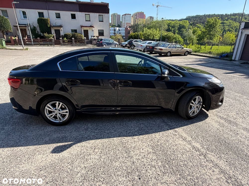 Toyota Avensis - 10