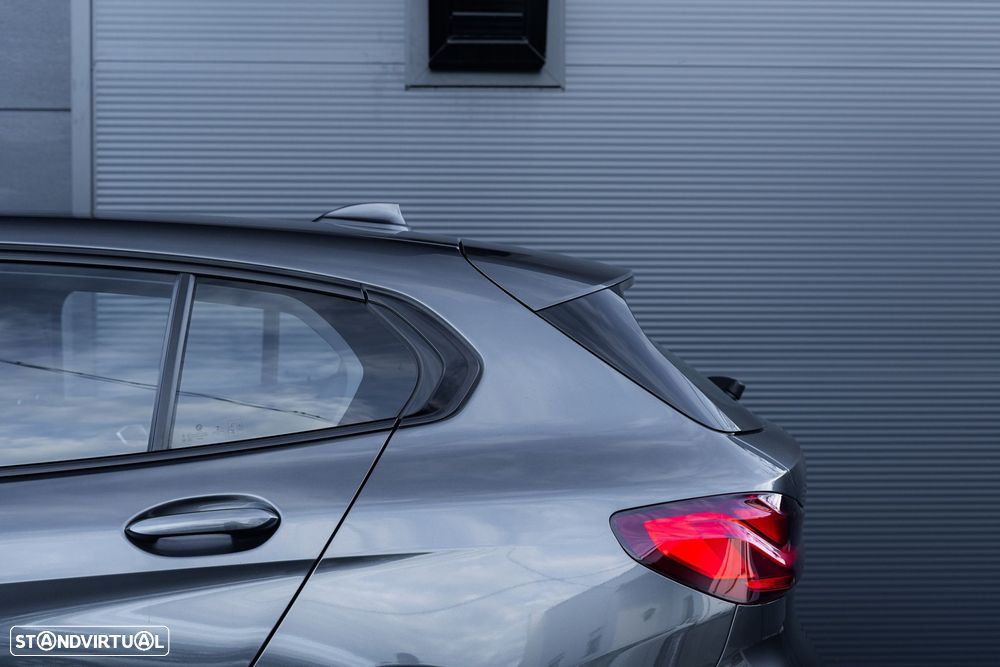 BMW 116 d Pack Desportivo M - 18