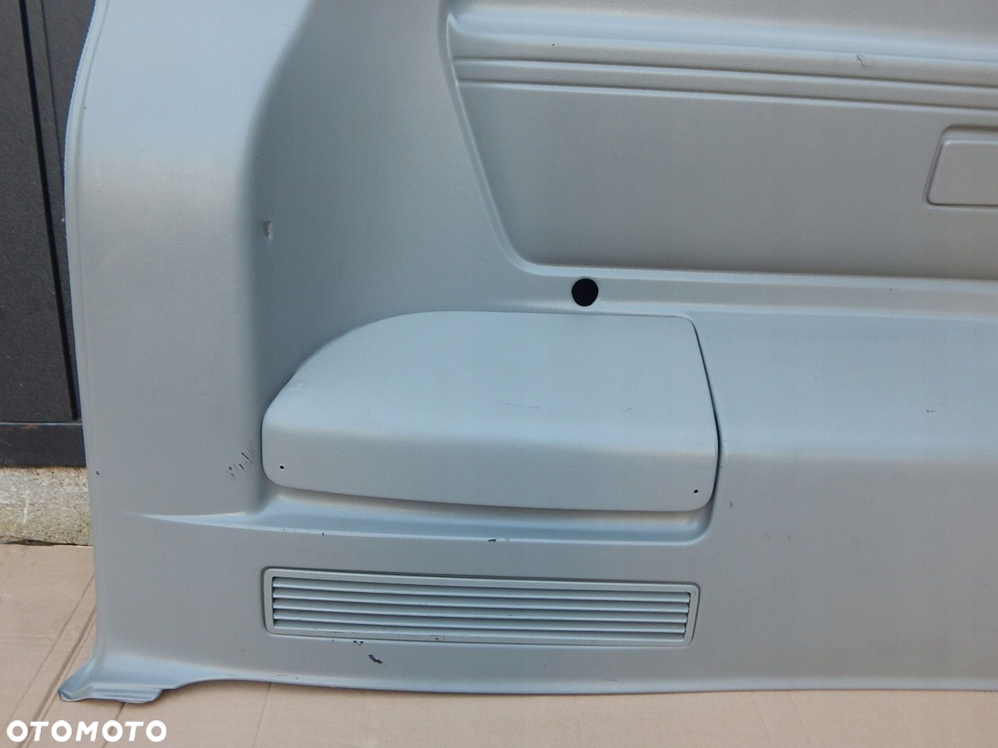 VW T5 LIFT T6 CARAVELLE boczek tapicerka roletka lewa tył LONG 7H3868715E - 5
