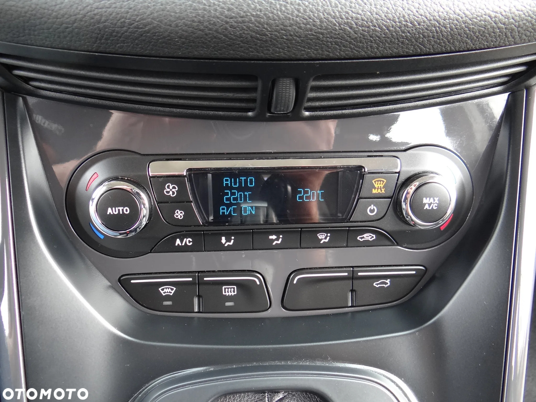 Ford Kuga 2.0 TDCi 4x4 SYNC - 29