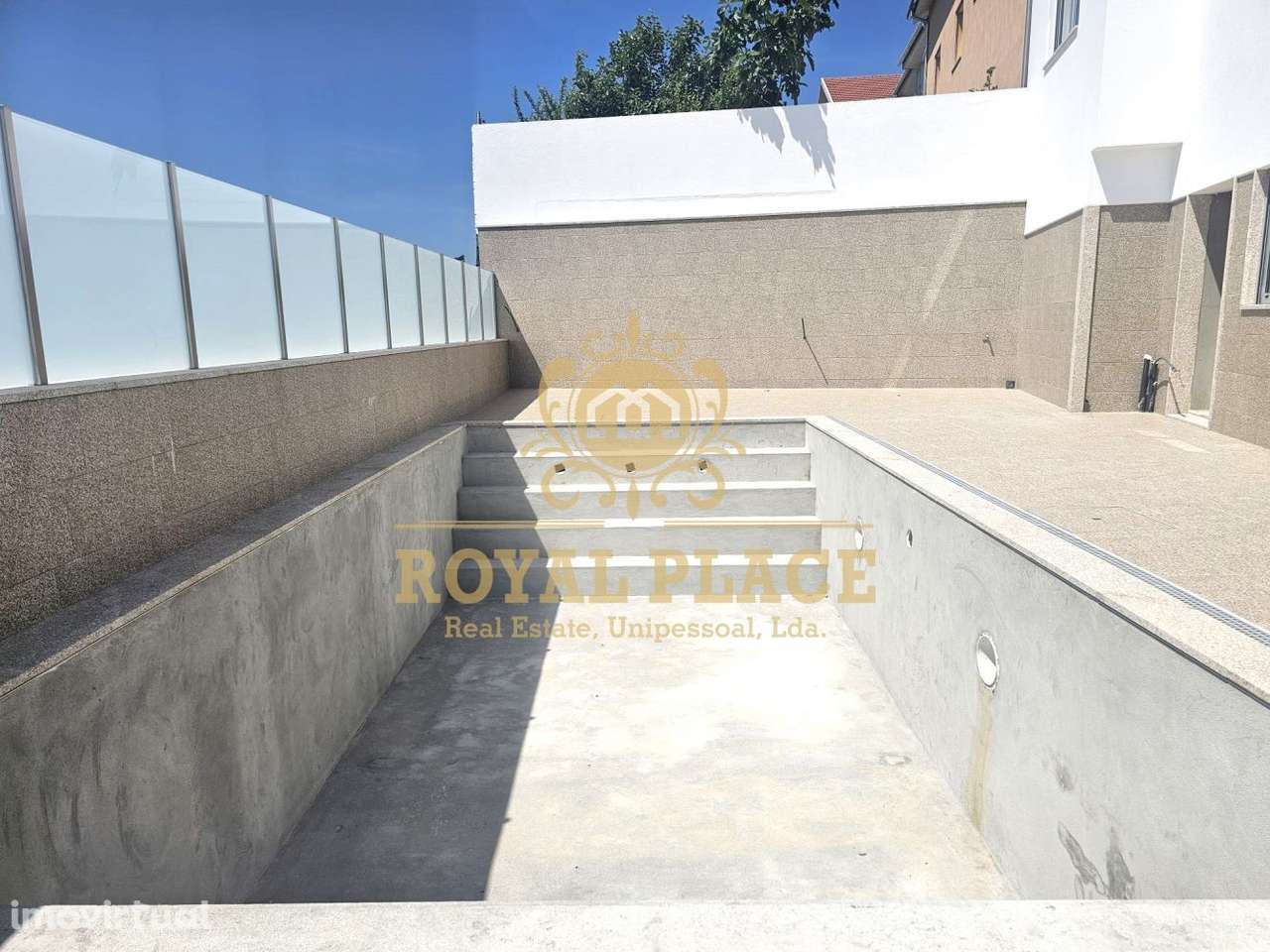 Moradia nova com piscina em Lobão - Grande imagem: 2/23