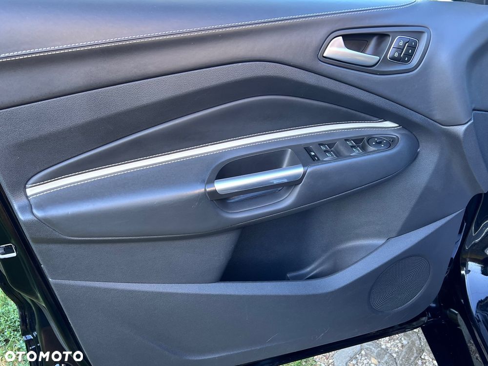Ford Kuga 2.0 TDCi 4x4 Vignale - 24