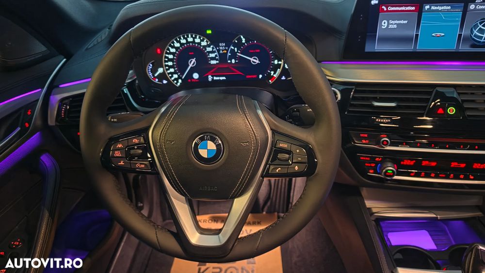 BMW Seria 5 530i xDrive Aut. Luxury Line - 9