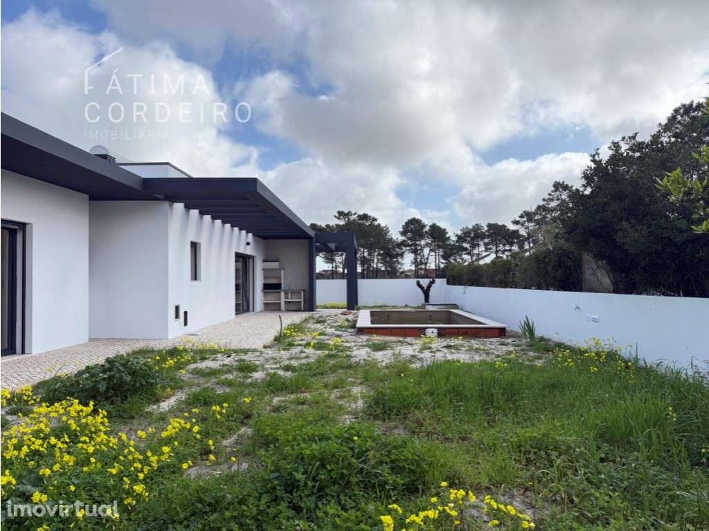 T3 Térrea com Piscina, inserida em lote de terreno de 552m2 Fernão ... - Grande imagem: 2/24