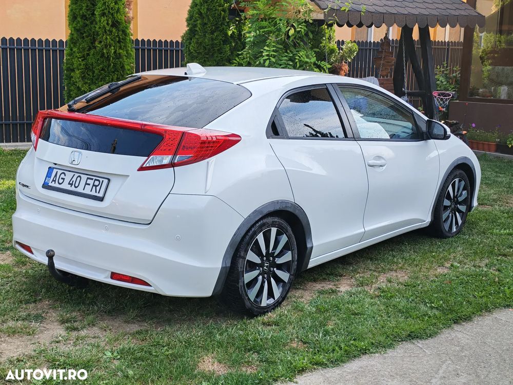 Honda Civic 1.6 i-DTEC Lifestyle Black Edition - 38