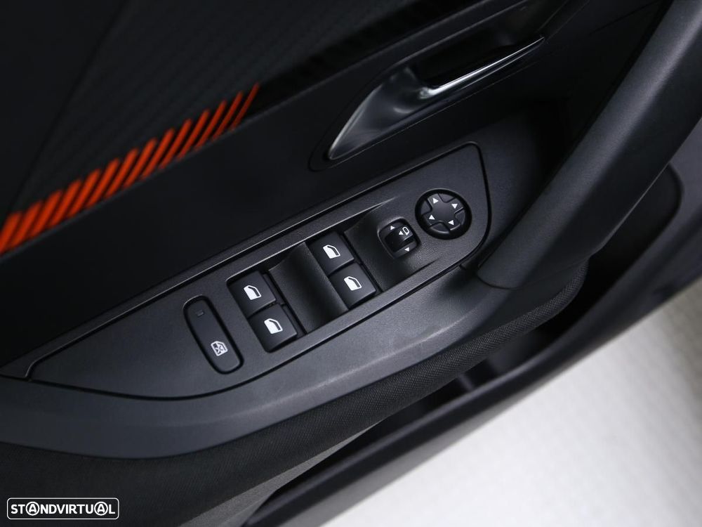 Peugeot e-2008 50 kWh Active Pack - 20