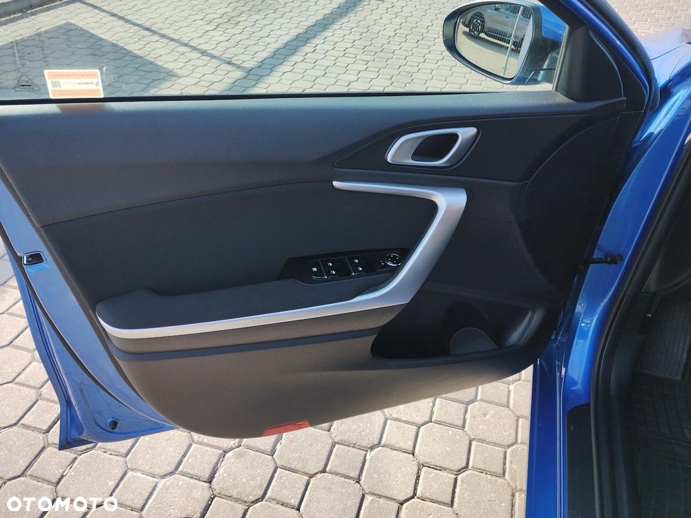 Kia Ceed 1.5 T-GDI M - 11
